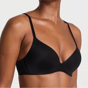 Victoria’s Secret FlexFactor Lightly Lined Plunge Demi Bra